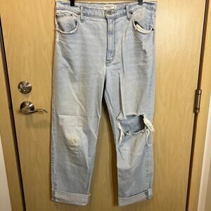 Abercrombie & Fitch The 90’s Straight Ultra High Rise Jeans